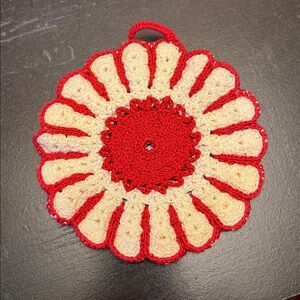 Red and Cream Crochet Flower Pot Holder